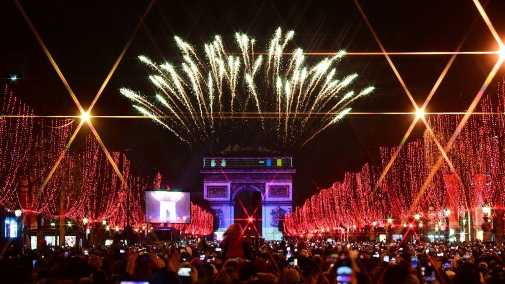FILES-FRANCE-NEW-YEAR
