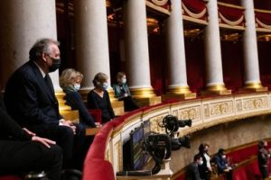 Paris: weekly session of questions to the government