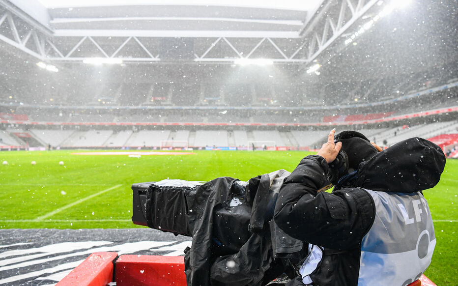 Lille OSC v FC Lorient - Ligue 1 Uber Eats