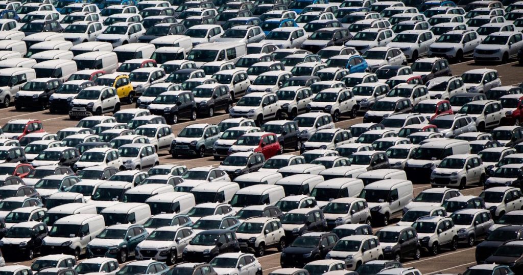FRANCE-TRANSPORT-SEA-HARBOUR-INDUSTRY-AUTOMOBILE